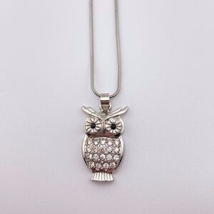 ($5) Owl Rhinestone Silver Tone Necklace